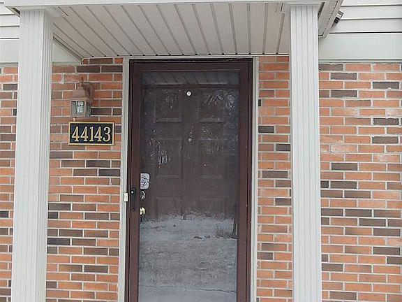 3rd image of 44143 Providence Dr