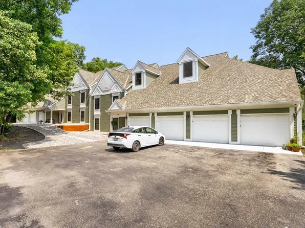 15600 26th Ave N APT D, Plymouth, MN 55447