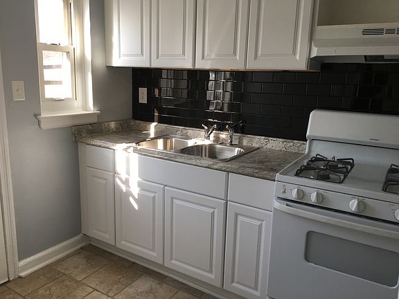 4th image of 831 Elizabeth Ave #831