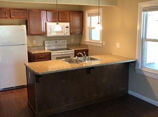 1636 N Barnes Ave, Springfield, MO 65803