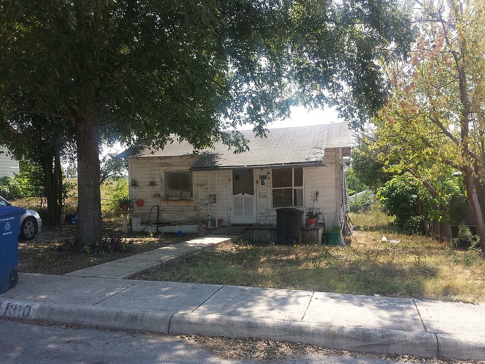 2nd image of 1810 E Highland Blvd