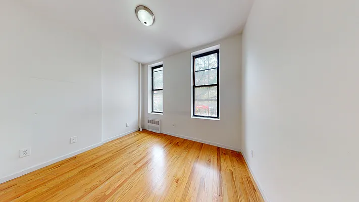 Rented by Bond New York | media 8