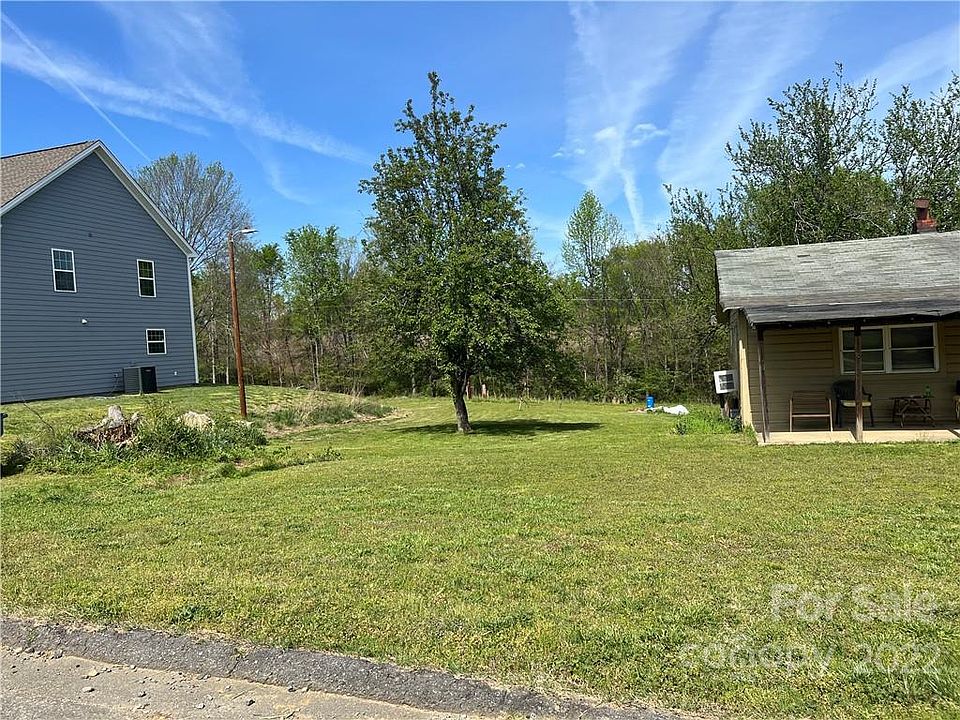 2nd image of 13307 Circle Dr