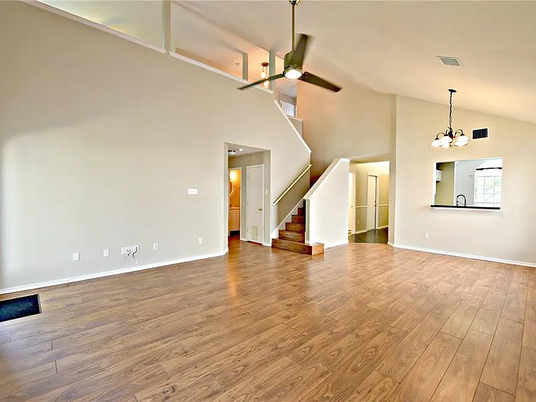 8416 Alvin High Ln — Photo 8