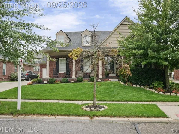 51285 Upland View St, Canton, MI 48188
