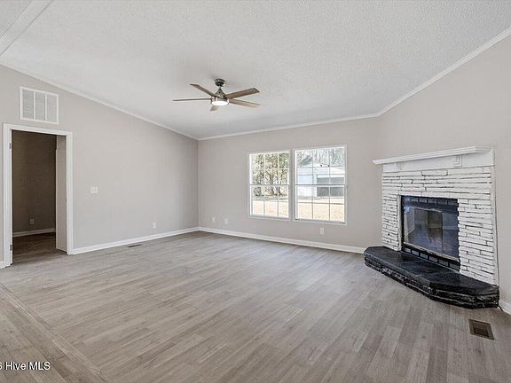 3rd image of 4542 Evansdale Road