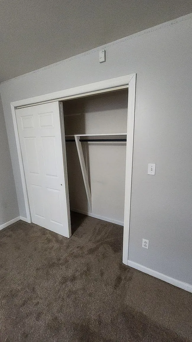 2 bed, $925 — Photo 4