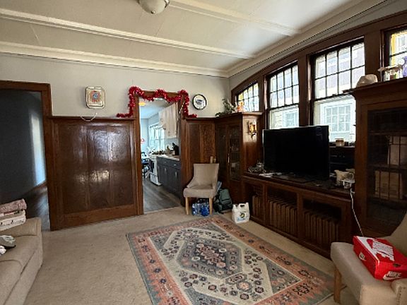 4th image of 2912 N Farwell Ave