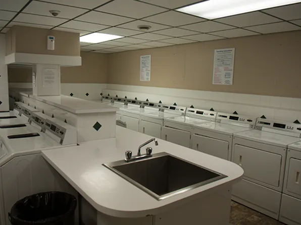 Chelsea Place, 130 Beliveau Rd, Winnipeg, MB R2M 1S7