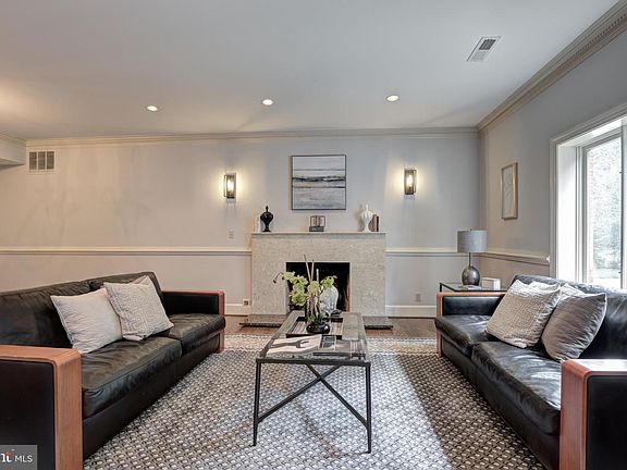 5th image of 4133 Elizabeth Ln