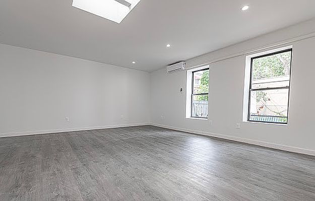 1st image of 106 Ellery St APT 1