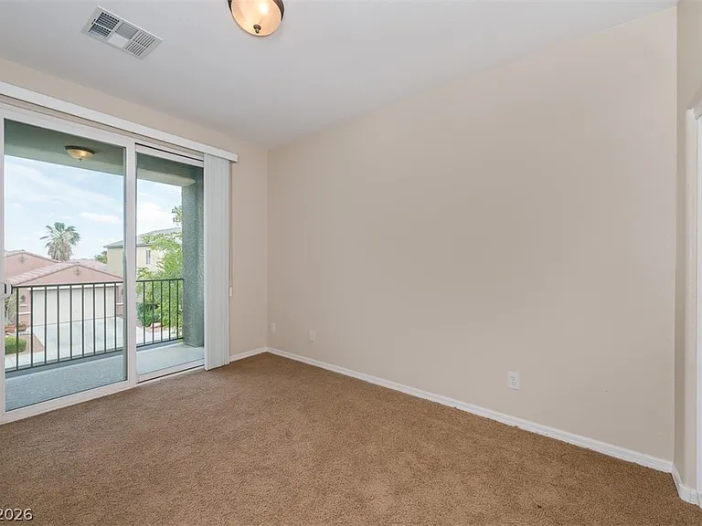 8229 Oakshire St — Photo 17