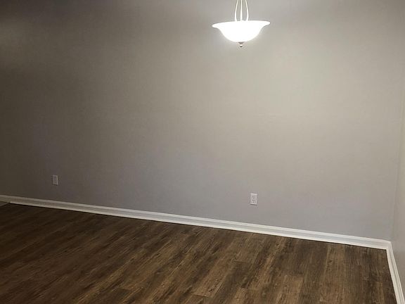 4th image of 1095 Rockbrook Ct #1