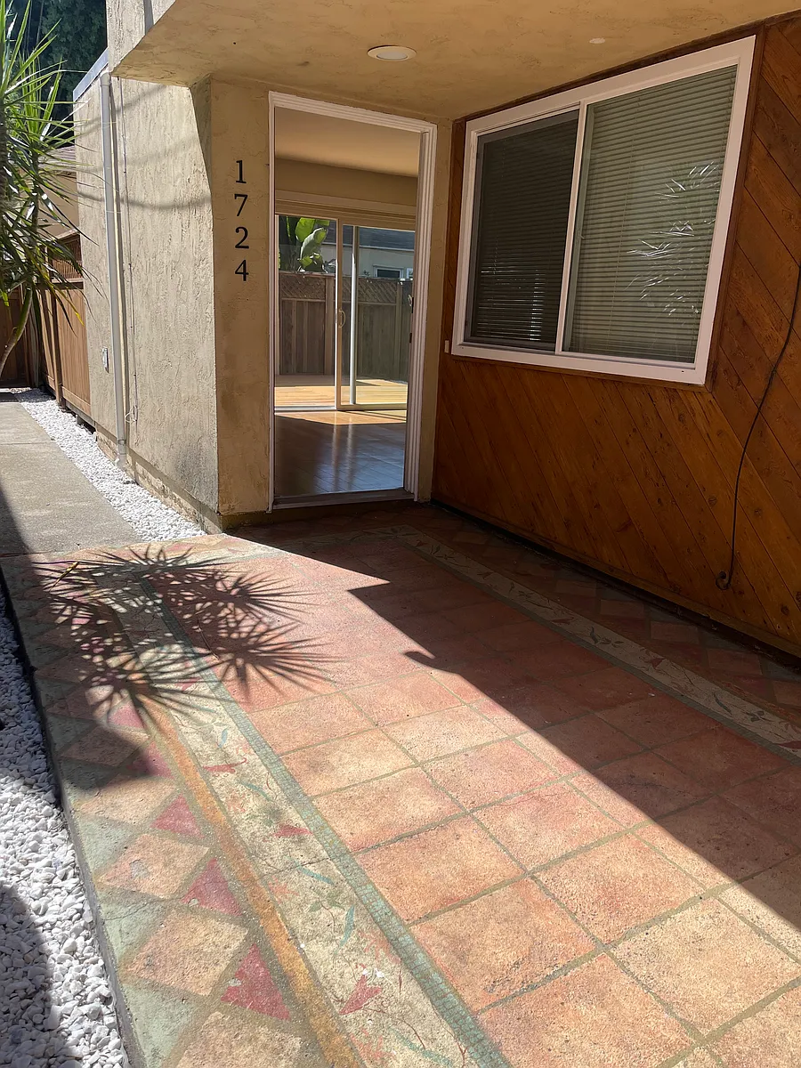 entry patio with painted floor - 1724 Oliver Ave