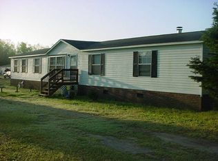 103 Alexander Rd, Burgaw, NC 28425