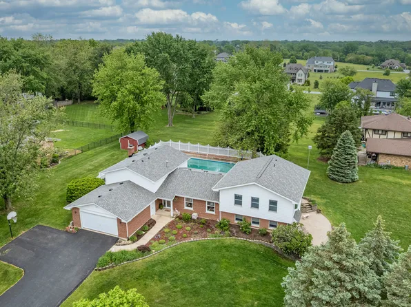 18457 Virginia Ln, Mokena, IL 60448