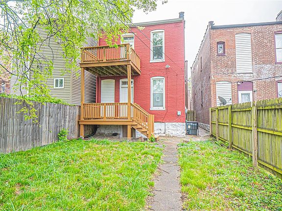 3rd image of 3459 Giles Ave