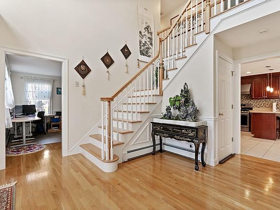 3rd image of 141 Messina Woods Dr