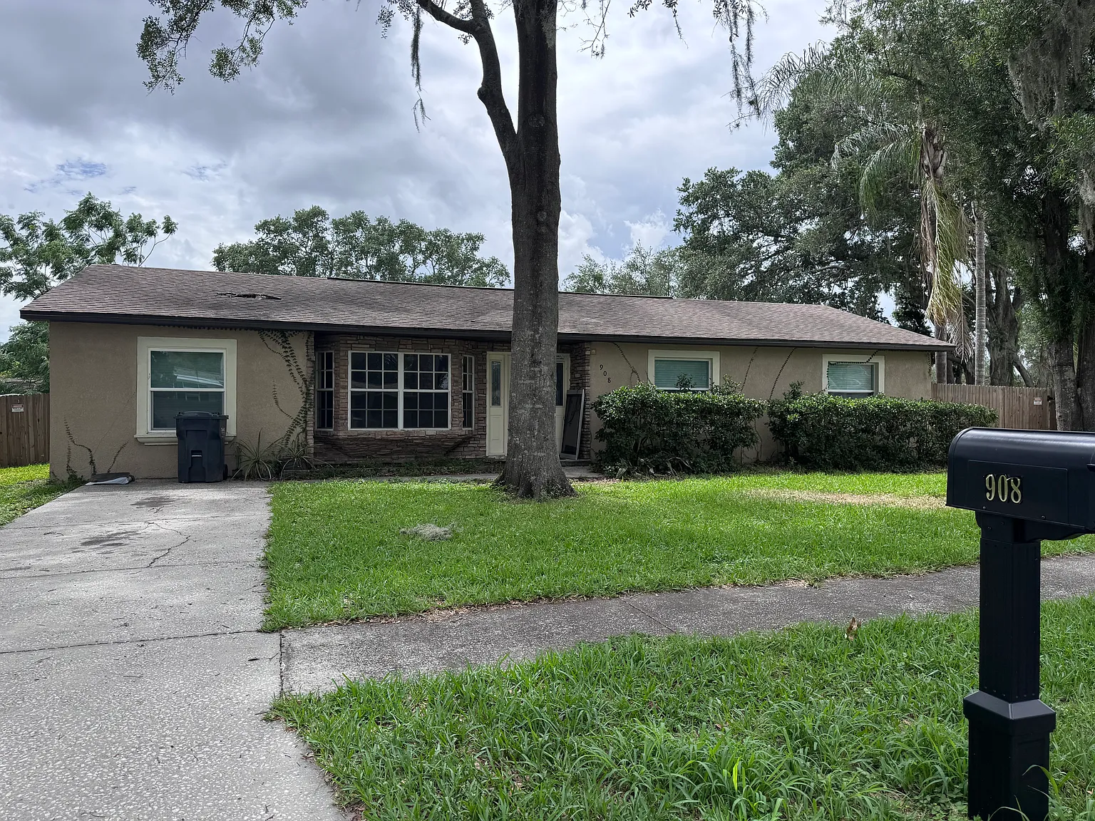 4 bed, 1836 sqft, $2,400 — Photo 1