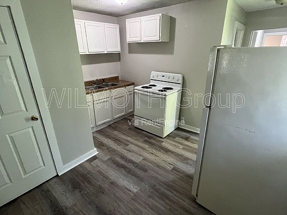 5th image of 2722 N Olney St