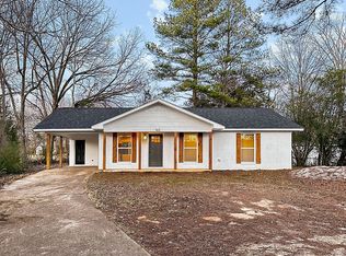 141 Abbott Dr, Fulton, MS 38843