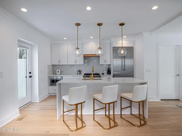 82 Josephine Evaristo Ave, Greenwich, CT 06830