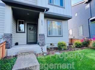 2037 NE Four Seasons Ln, Vancouver, WA 98684