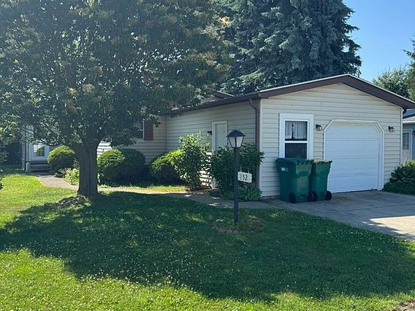 152 Golden Pond Est