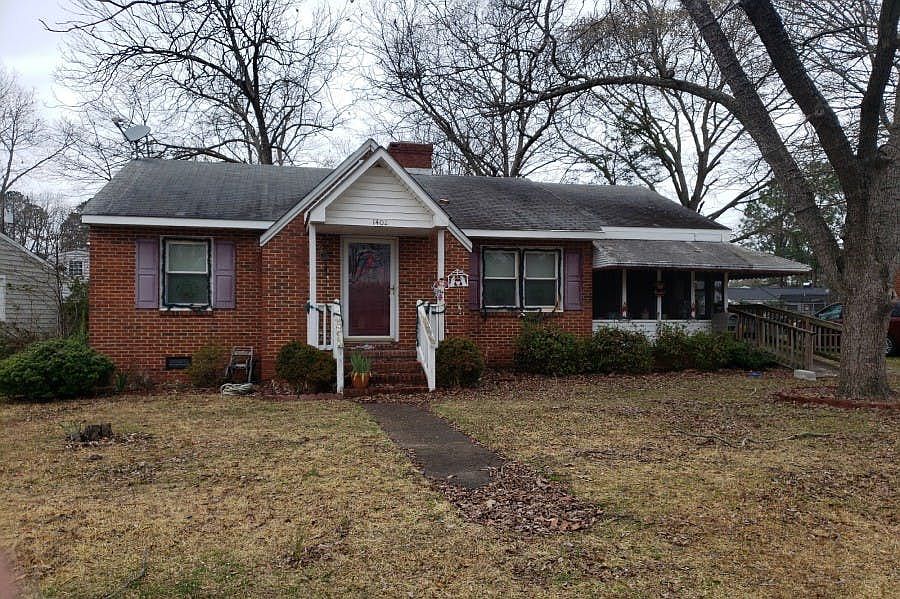 1st image of 1402 E Circle Dr