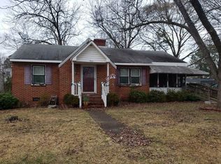 1402 E Circle Dr, Roanoke Rapids, NC 27870