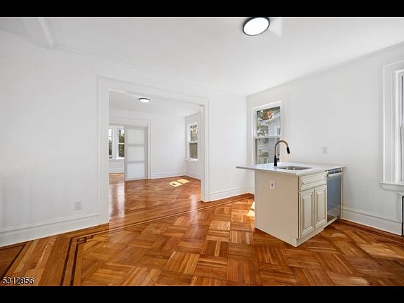 3rd image of 105 La France Ave Floor 2