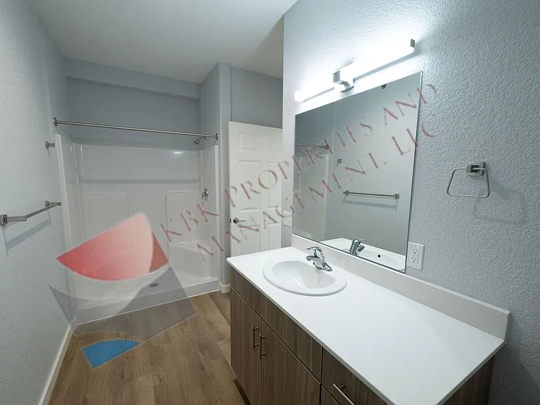Loma Vista — Photo 10