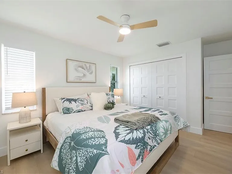 4523 Fluvia Ave — Photo 12