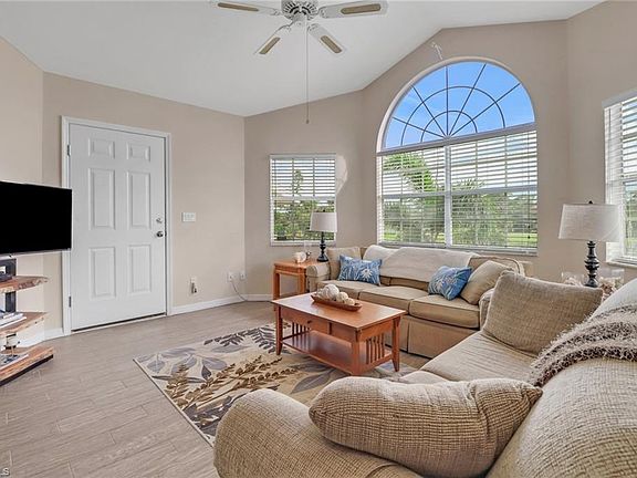 4th image of 4121 Gunnison CT #1124