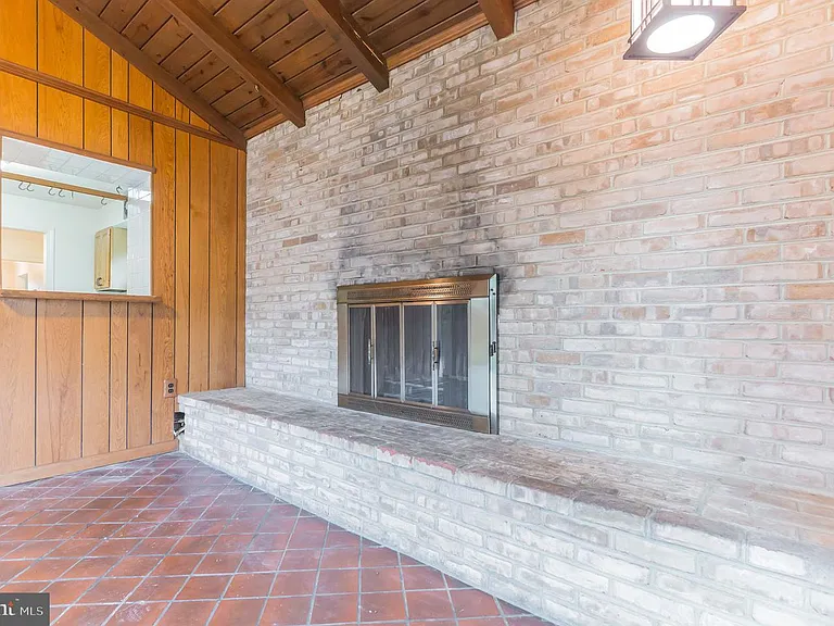 9702 Bellevue Dr — Photo 15