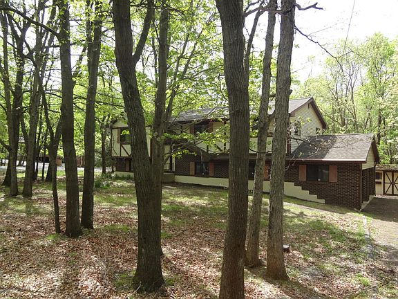 2nd image of 26 Basswood Ct