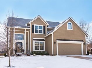 16555 W 155th Pl, Olathe, KS 66062