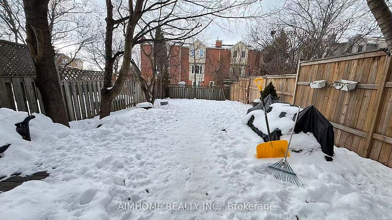 Oakville Townhouse for rent - 3 Bedrooms — photo 12