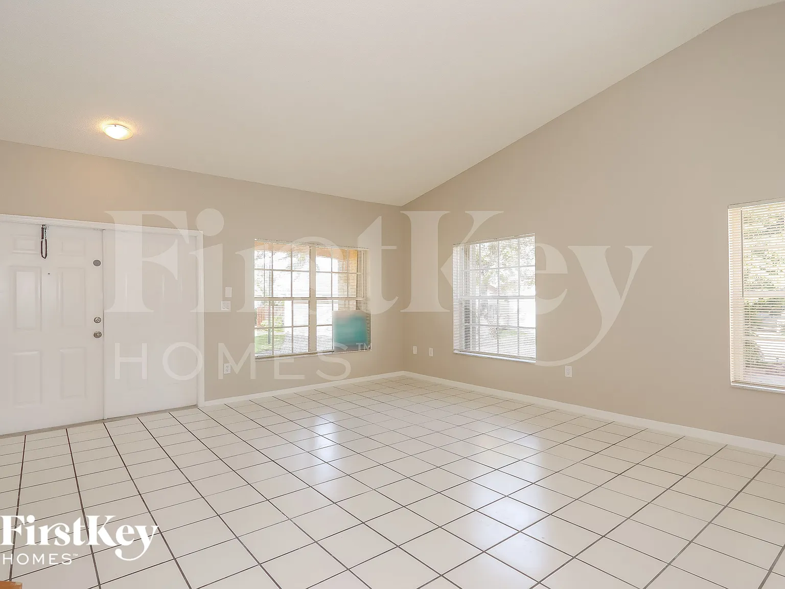 3 bed, 2.5 bath, 2238 sqft, $4,345 — Photo 3