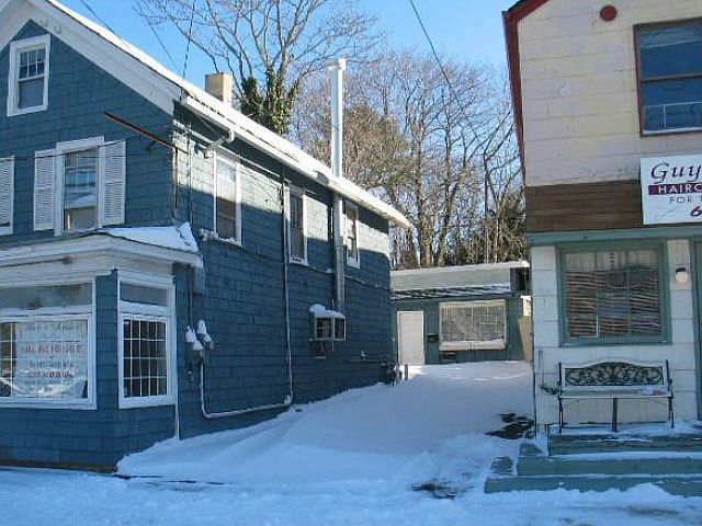 2nd image of 262 Main St