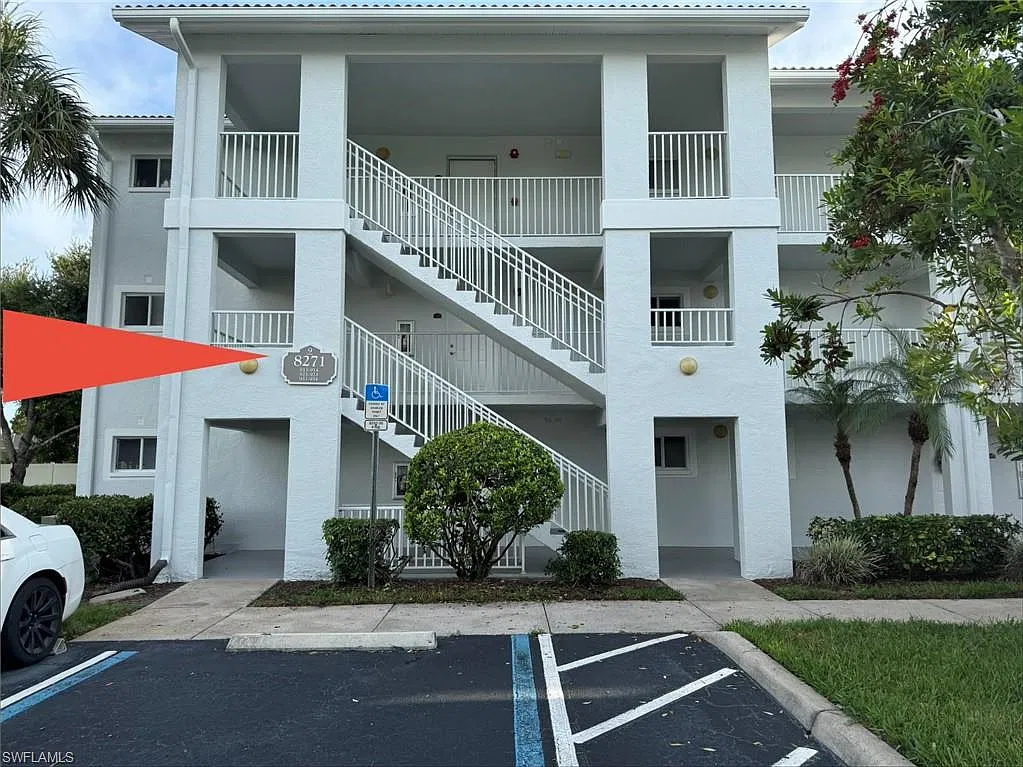 2 bed, 2.0 bath, 1100 sqft, $1,900 — Photo 1