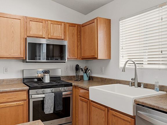 5th image of 32 Salida Del Sol Dr