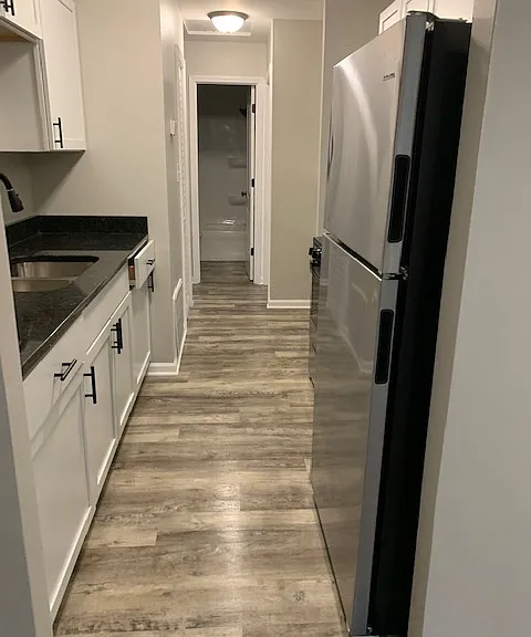 1140 N Wood St — Photo 1