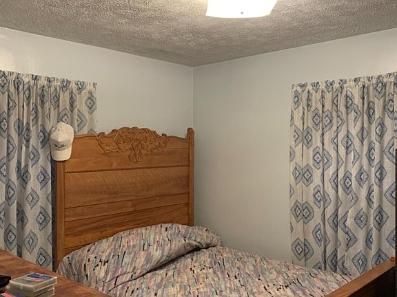 5th image of 225 Lyons Dr