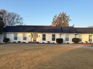 28 Isbell Ln, Greenville, SC 29607