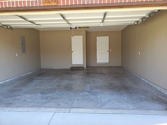 2nd image of 3534 Juniper St