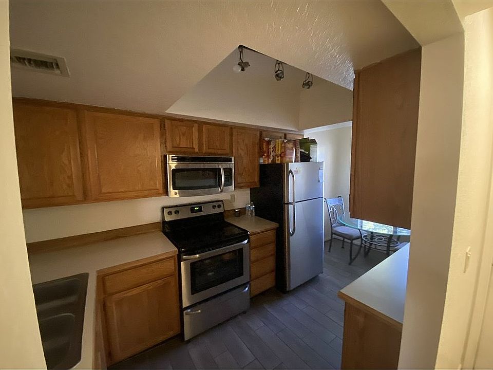 2nd image of 2435 N Ironwood Ridge Dr
