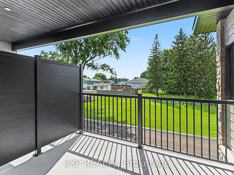 1089 Notre Dame St #5 — Photo 11