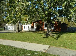 76 6th Ave, Lancaster, NY 14086