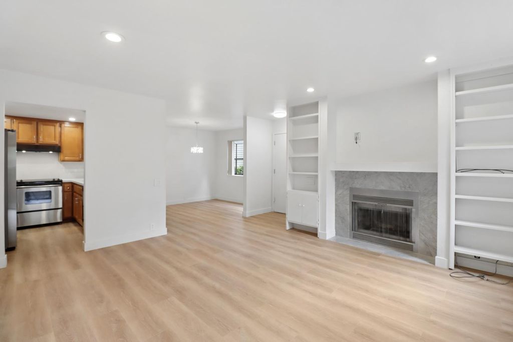 2280 Hurley Way APT 61, Sacramento, CA 95825 condo